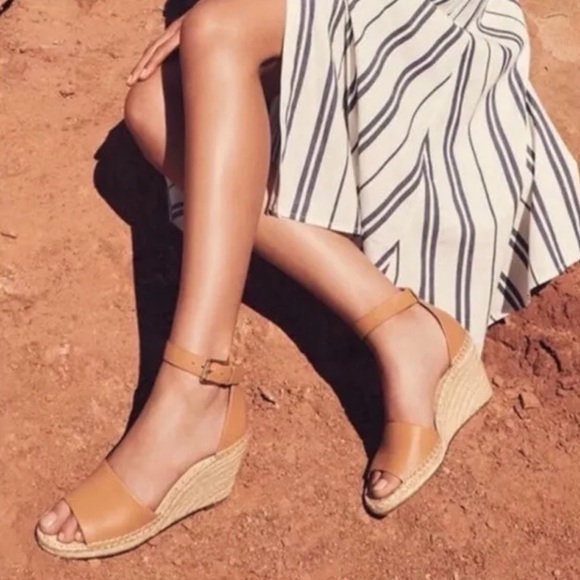 Vince Camuto Camel Leather Espadrille Wedge Heels Sandals - Picture 9 of 9